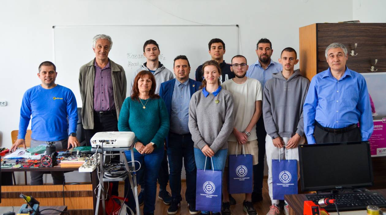 СТУДЕНТИ ОТ ТУ-ГАБРОВО ПРЕМЕРИХА СИЛИ В ПЪРВИЯ КРЪГ НА НАЦИОНАЛНОТО СЪСТЕЗАНИЕ ПО „ПРИЛОЖНА ЕЛЕКТРОНИКА“