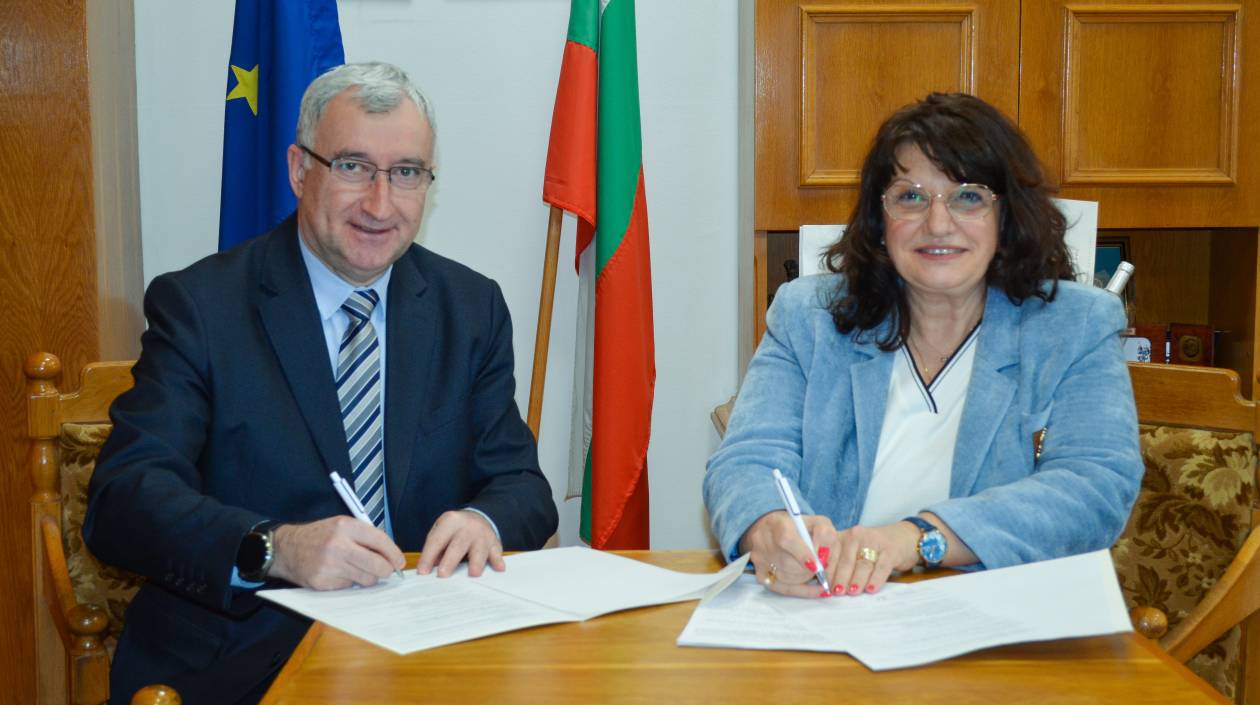 Подписано споразумение за сътрудничество между  Технически университет – Габрово и Професионална гимназия по транспорт и строителни технологии „Гоце Делчев“ – гр. Пловдив